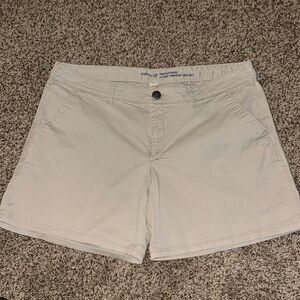 Women’s Gap Khakis shorts